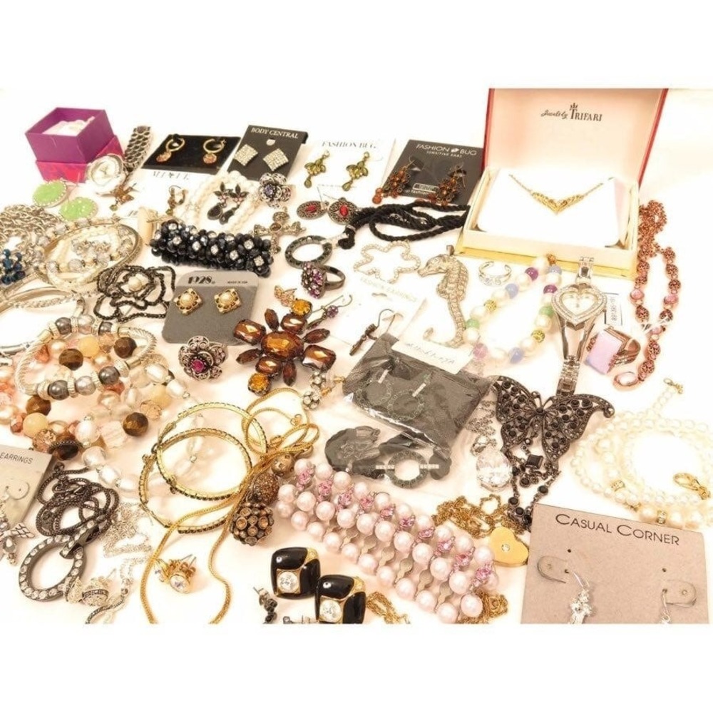 Sparkly Rhinestone Jewelry lot 67pc - Picture 3 of 12